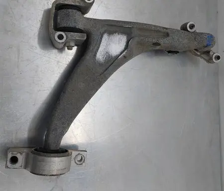 Volvo XC60 Front lower control arm/wishbone 31360651
