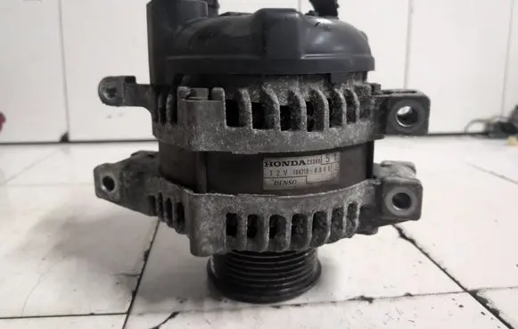 Honda Civic Generator/alternator CSD86 1042104860