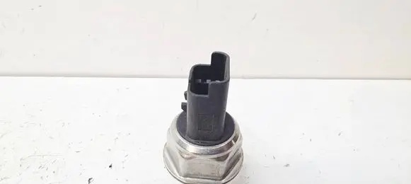 Renault Kadjar Fuel pressure sensor 175210651R