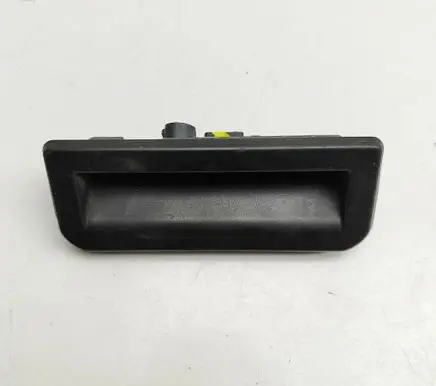 Skoda Superb B8 (3V) Tailgate/boot open switch button 6V0827566