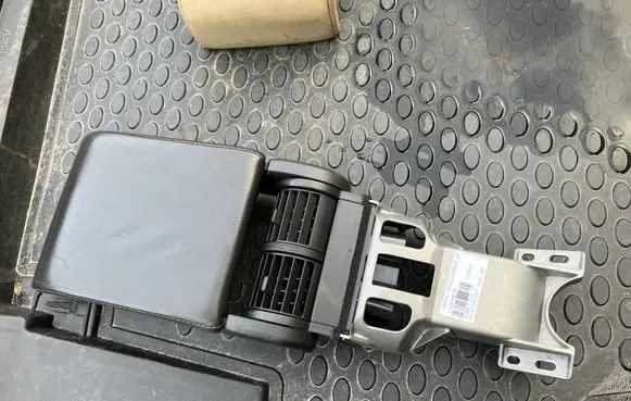 Opel Signum Armrest