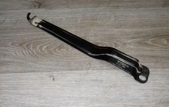 Volvo V70 Battery bracket 30667262