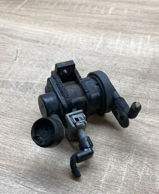 Opel Zafira A Turbo solenoid valve 4522371 4715396