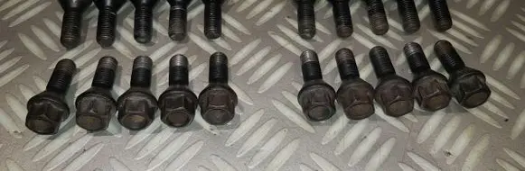 BMW X3 E83 Nuts/bolts 