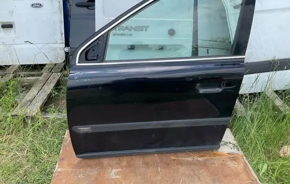 Volvo XC90 Front door