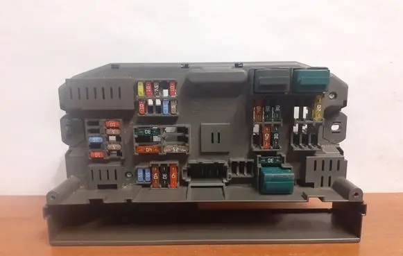 BMW X5 E70 Fuse box set 12153 518966010B