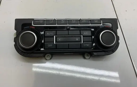 Volkswagen Tiguan Climate control unit 5K0907044GJ