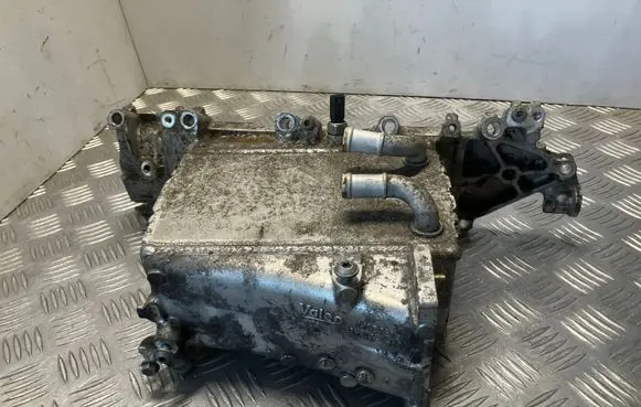 Volkswagen Golf VII Intercooler radiator M157812