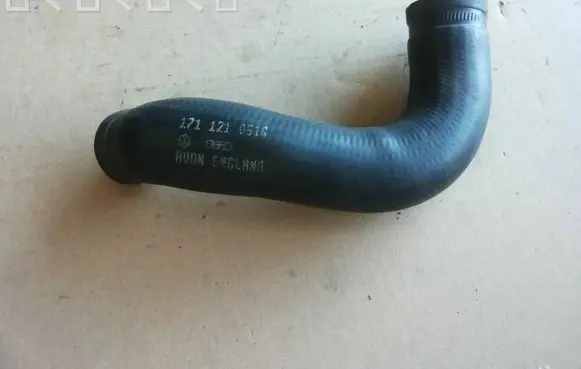 Volkswagen Scirocco Engine coolant pipe/hose 171121051G