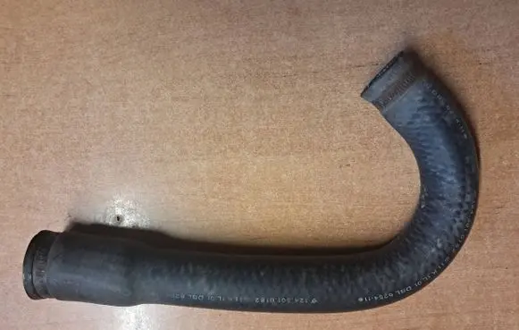 Mercedes-Benz E W124 Engine coolant pipe/hose 1245010182