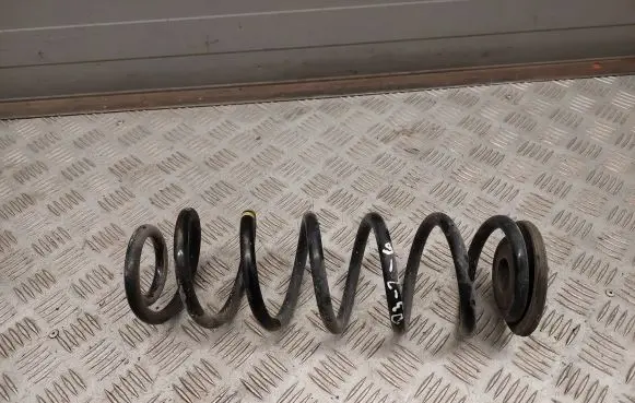 Audi Q3 8U Rear coil spring
