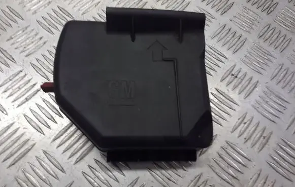 Opel Omega B2 Fuse box cover