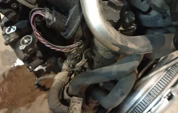 Volkswagen PASSAT B6 Oil filter cover