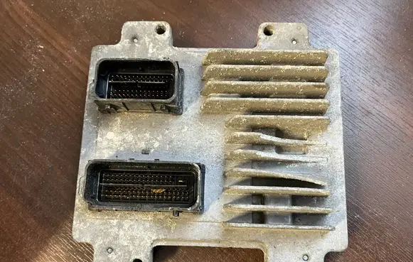 Opel Corsa D Engine control unit/module 55583737