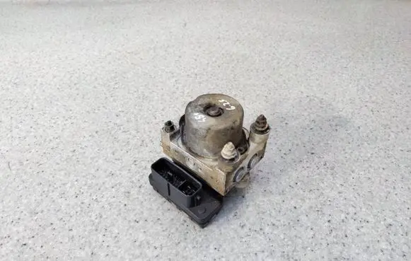 Mazda 626 ABS Pump 9J05B2 MD42T4 436-0767