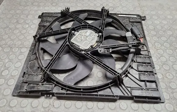 BMW i4 Electric radiator cooling fan 9886712 7935173