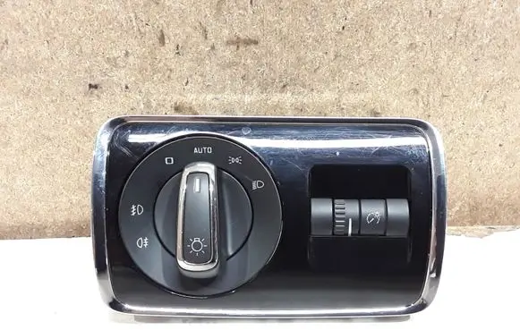 Skoda Superb B6 (3T) Light switch 3T0941431B