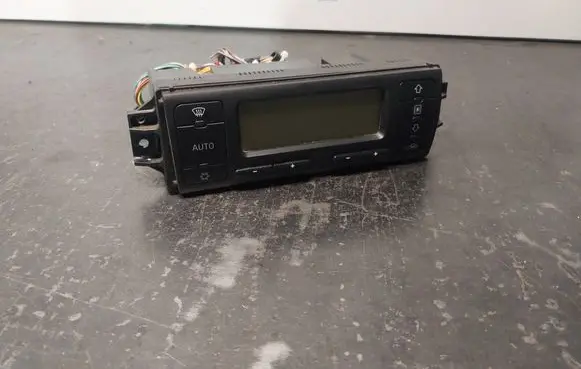 Seat Leon (1M) Climate control unit 1M0820043D 5HB00797802
