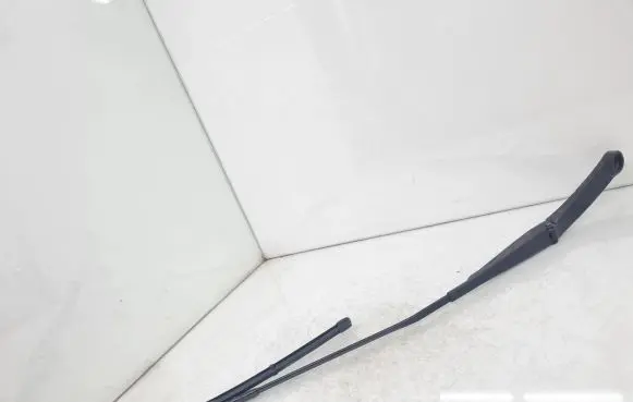 Porsche Taycan 9J1 Front wiper blade arm 9J1955410