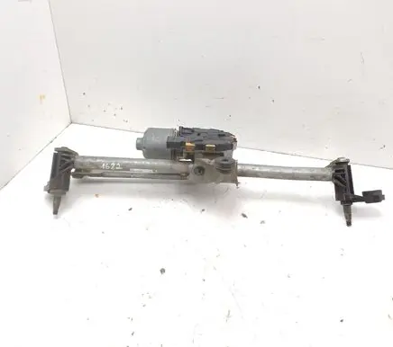 Front wiper linkage and motor