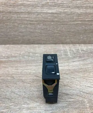 BMW 5 E39 Seat heating switch 8352259 03055000