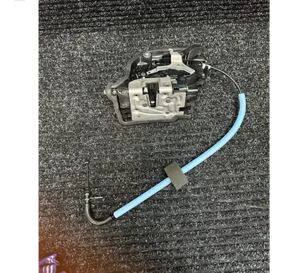 BMW X2 F39 Rear door lock 7281941 18283810 51227281941