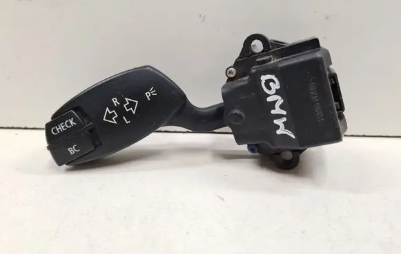 BMW 5 E60 E61 Indicator stalk 6924103