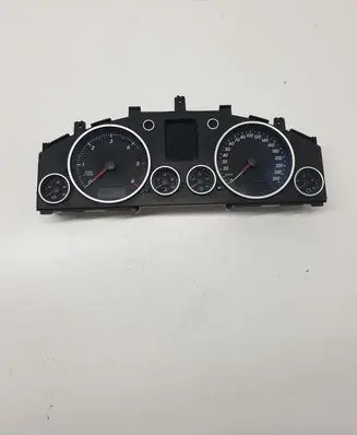 Volkswagen Touareg I Speedometer (instrument cluster) 7L6920870S
