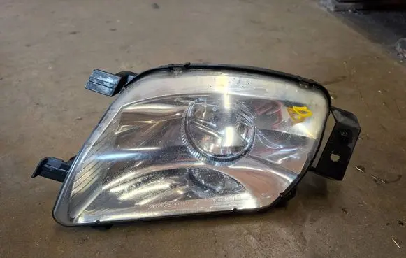 Peugeot 308 SW Front fog light 89205441 9680498880