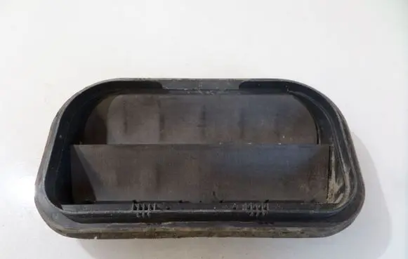 Ford Focus Quarter panel pressure vent YF1A54280B62AD D3L4A