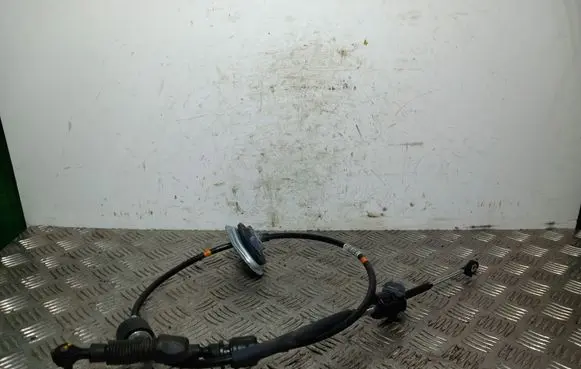 KIA Sorento Gear shift cable linkage