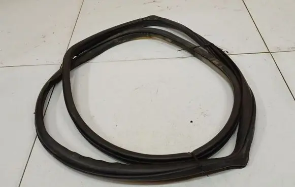 Mazda 6 Rubber seal rear door 