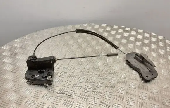 Opel Corsa C Front door lock 24434882