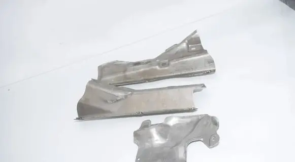 BMW 5 F10 F11 Heat shield in engine bay 7224341 7185204 7202853