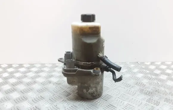 Ford Focus Power steering pump 4M513K514BD