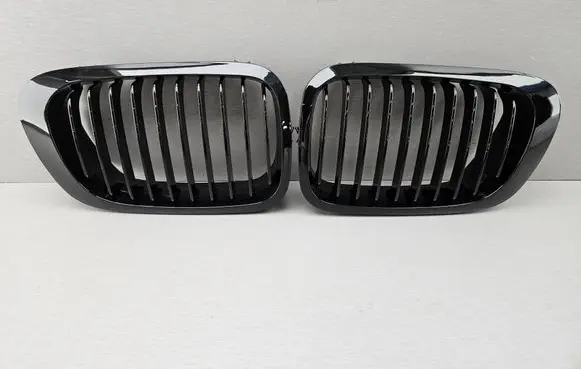 BMW 3 E46 Front bumper upper radiator grill 8208683 51138208683 8208684