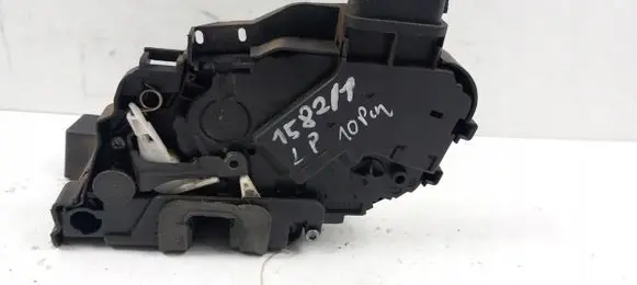 Land Rover Discovery 3 - LR3 Front door lock