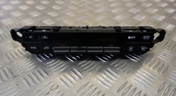 Toyota Prius (XW50) Climate control unit 5590047231