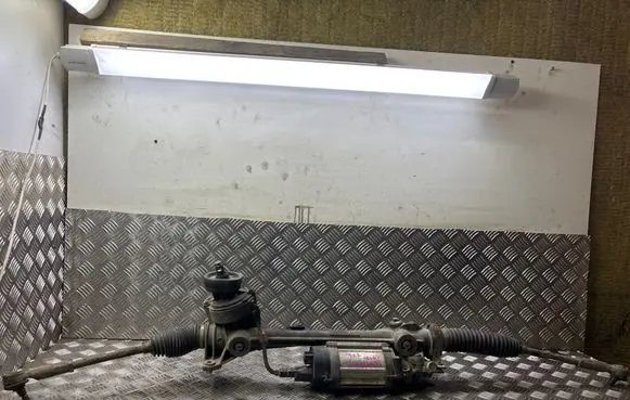 Volkswagen Jetta V Steering rack 7805501274