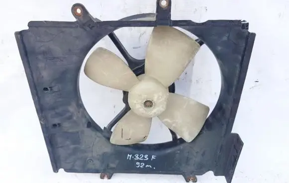 Radiator cooling fan shroud
