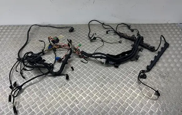 BMW 5 E60 E61 Engine installation wiring loom 