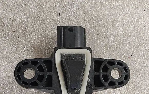 Hyundai Ioniq Airbag deployment crash/impact sensor 170503P00053F1