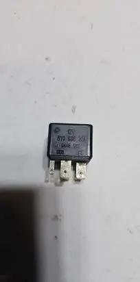 Skoda Fabia Mk1 (6Y) Other relay 6Y0906381 9445192