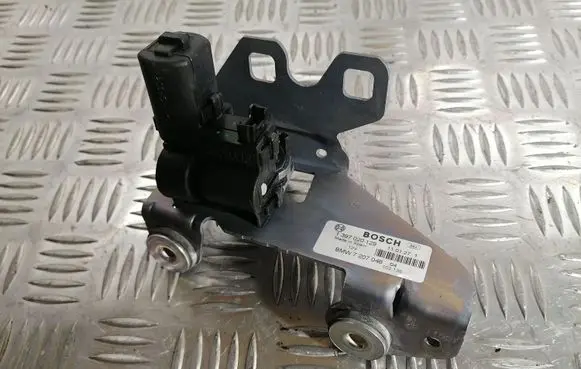 BMW 5 F10 F11 Tailgate window lock/catch/latch 7207046 1397020129 7250299