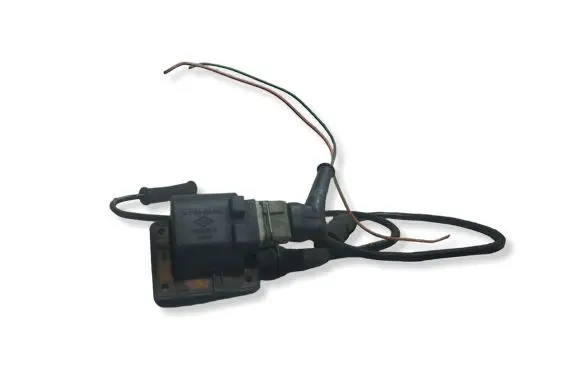 Renault Megane I High voltage ignition coil 2526111A 7700850999 863021B