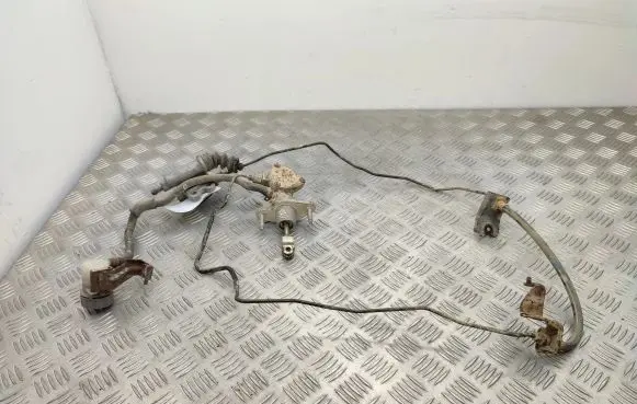 Honda FR-V Master brake cylinder