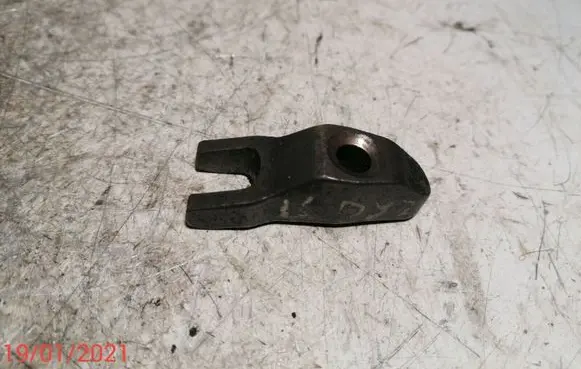 Hyundai i30 Fuel Injector clamp holder Does Not Apply