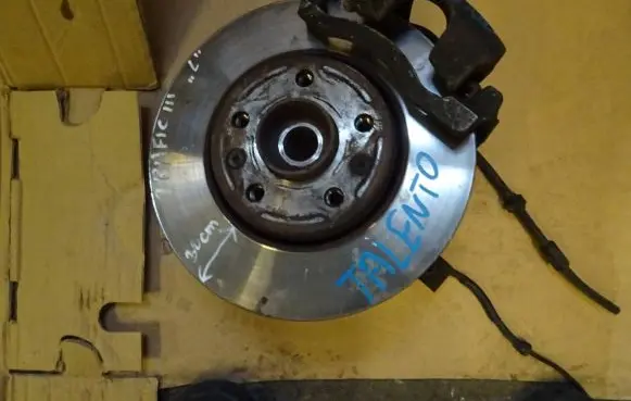 Renault Trafic III (X82) Front wheel hub spindle knuckle