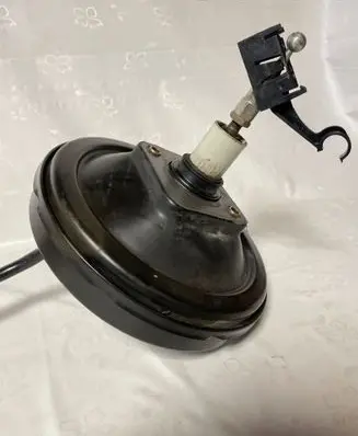 Audi A4 S4 B5 8D Brake booster 8D0612105A C14E