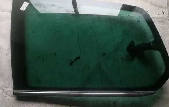 Ford Galaxy Rear side window as3